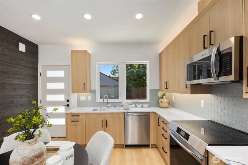 Property photo for 514 N 92nd Street, Seattle photo 11