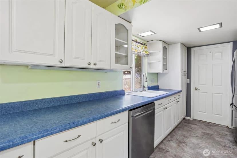 Property photo for 10809 Se 235th Street, Kent photo 9