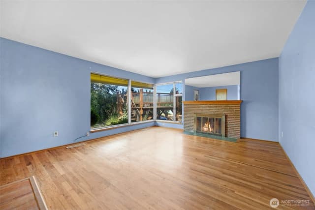 Property photo for 10412 61st Avenue S, Seattle photo 4