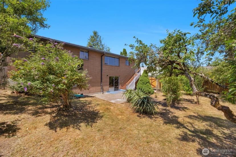 Property photo for 10412 61st Avenue S, Seattle photo 20