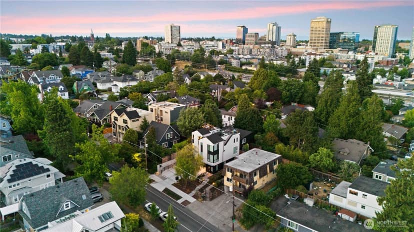 Property photo for 4218 Latona Avenue Ne #2, Seattle photo 40