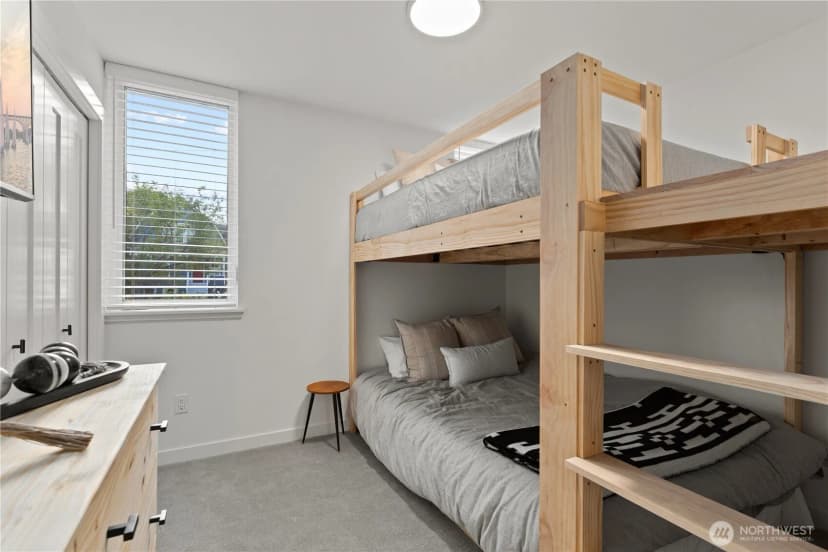 Property photo for 4218 Latona Avenue Ne #2, Seattle photo 20