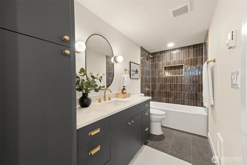 Property photo for 1621 N 103rd Street, Seattle photo 12