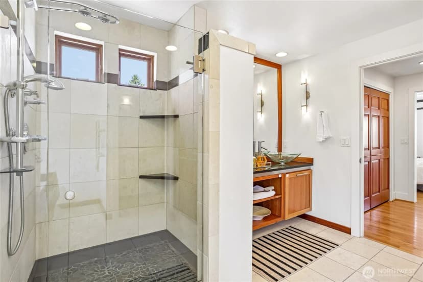 Property photo for 424 35th Avenue S, Seattle photo 26