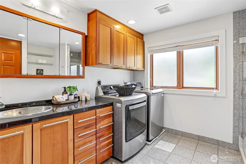 Property photo for 424 35th Avenue S, Seattle photo 31