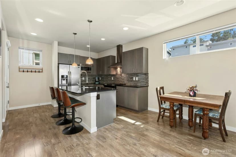 Property photo for 3622 36th Avenue S, Seattle photo 4