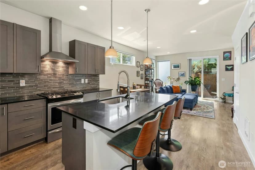 Property photo for 3622 36th Avenue S, Seattle photo 12