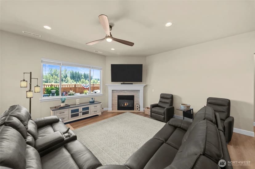 Property photo for 20710 156th Street E, Bonney Lake photo 10