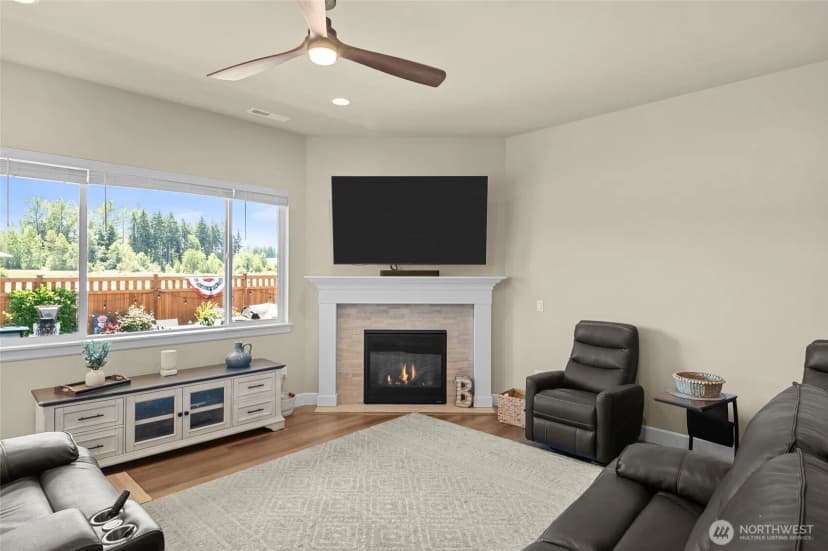 Property photo for 20710 156th Street E, Bonney Lake photo 9