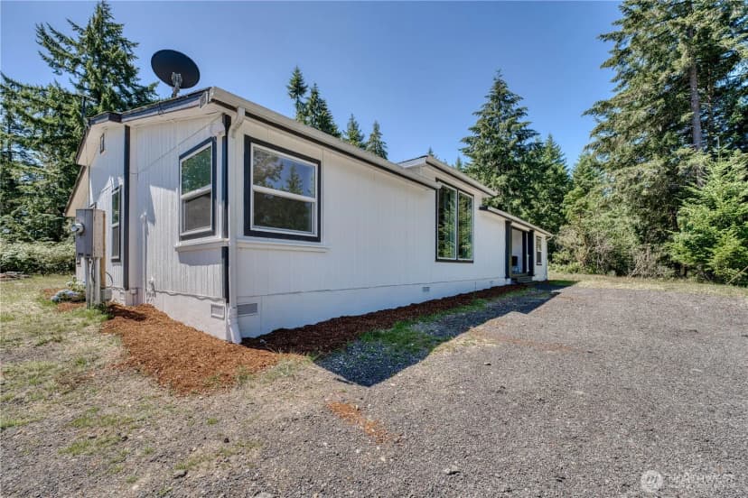 Property photo for 1208 205th Avenue Ct Sw, Lakebay photo 2