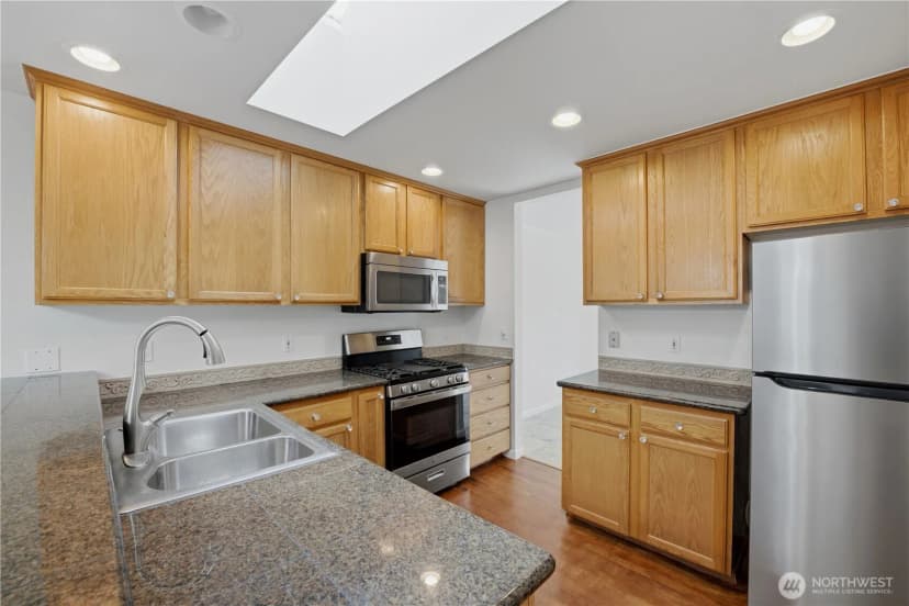 Property photo for 829 191st Street Sw, Lynnwood photo 12