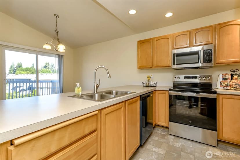 Property photo for 16018 89th Avenue E, Puyallup photo 7