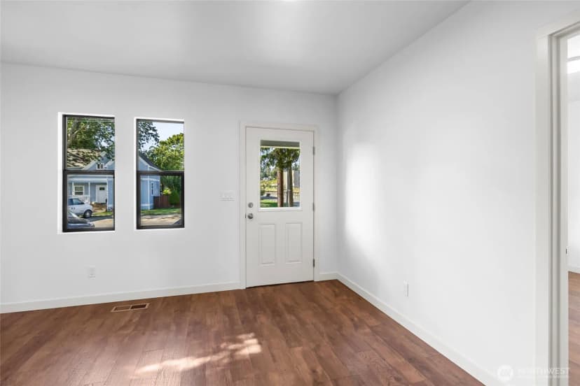 Property photo for 100 Milwaukee Street, Mount Vernon photo 5