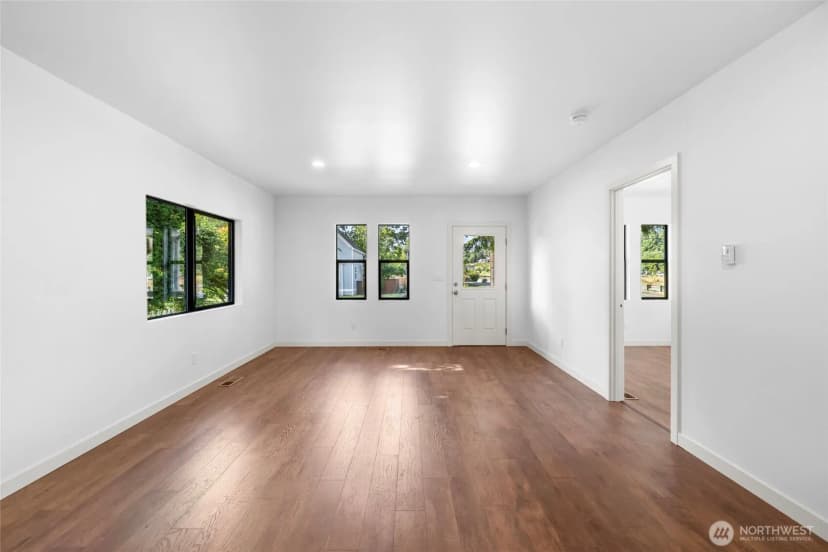 Property photo for 100 Milwaukee Street, Mount Vernon photo 15