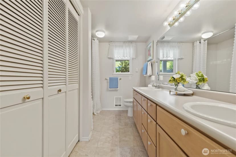 Property photo for 4437 Providence Point Place Se #2631, Issaquah photo 28