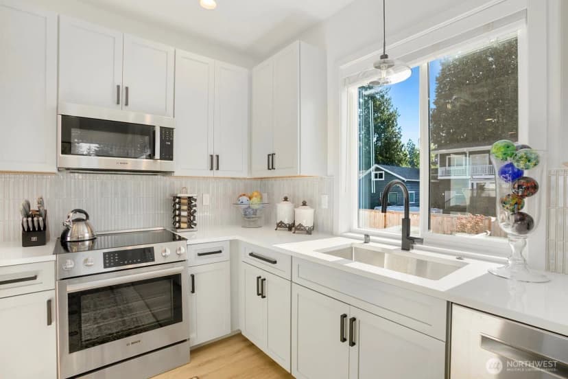 Property photo for 12734 B 7th Avenue Nw, Seattle photo 12