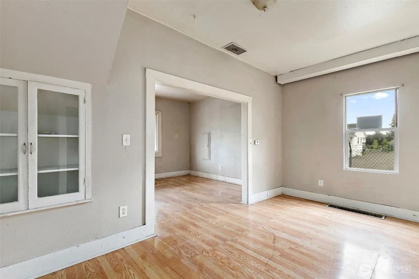 Property photo for 2371 S Yakima Avenue, Tacoma photo 6