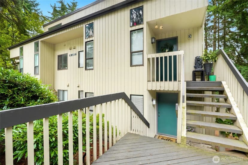 Property photo for 3517 109th Place Ne #4, Bellevue photo 2