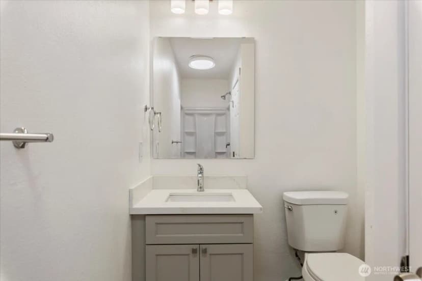 Property photo for 14600 Ne 32nd Street #i15, Bellevue photo 16