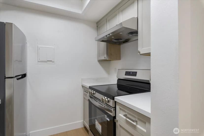 Property photo for 14600 Ne 32nd Street #i15, Bellevue photo 9