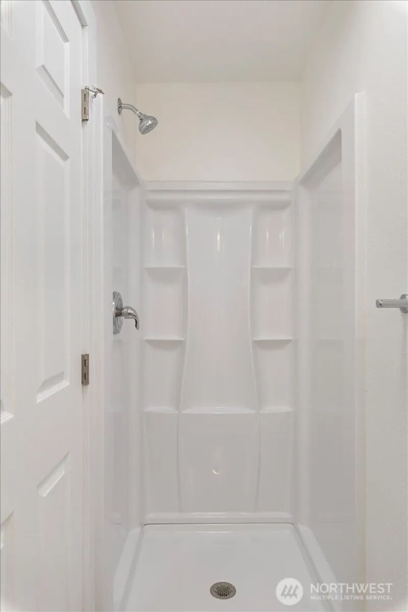 Property photo for 14600 Ne 32nd Street #i15, Bellevue photo 17