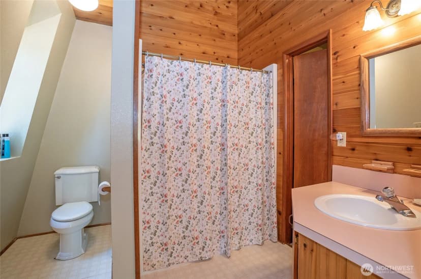 Property photo for 879 9th Ave, Fox Island photo 19