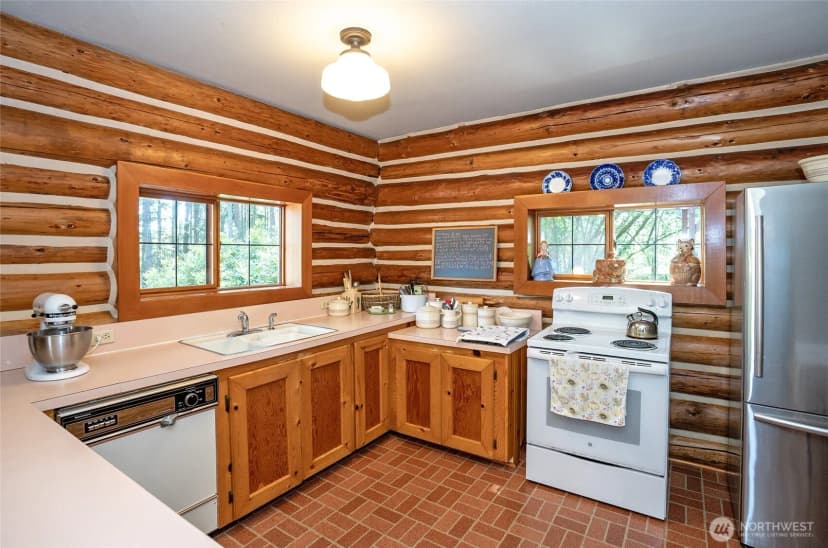 Property photo for 879 9th Ave, Fox Island photo 8