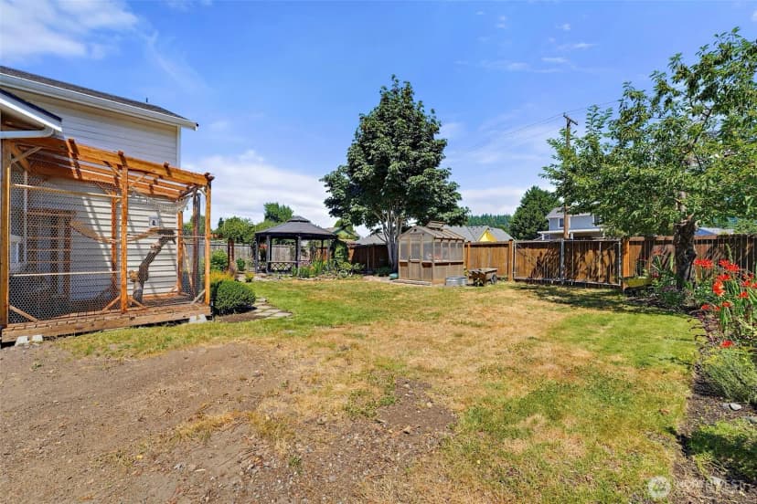Property photo for 402 Orting Avenue Nw, Orting photo 34