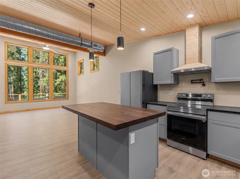 Property photo for 22401 Shetland Road, Leavenworth photo 14