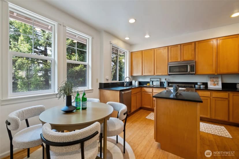 Property photo for 12140 Ne 24th Street #102, Bellevue photo 10
