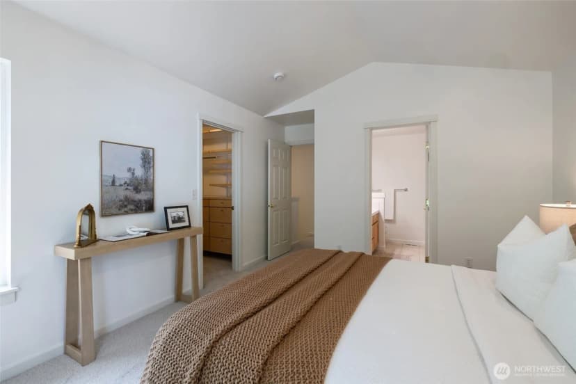 Property photo for 12140 Ne 24th Street #102, Bellevue photo 13