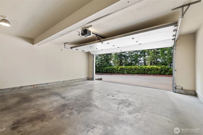 Property photo for 12140 Ne 24th Street #102, Bellevue photo 25