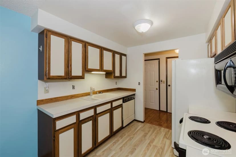 Property photo for 3580 Narrows View Lane Ne #103, Bremerton photo 7