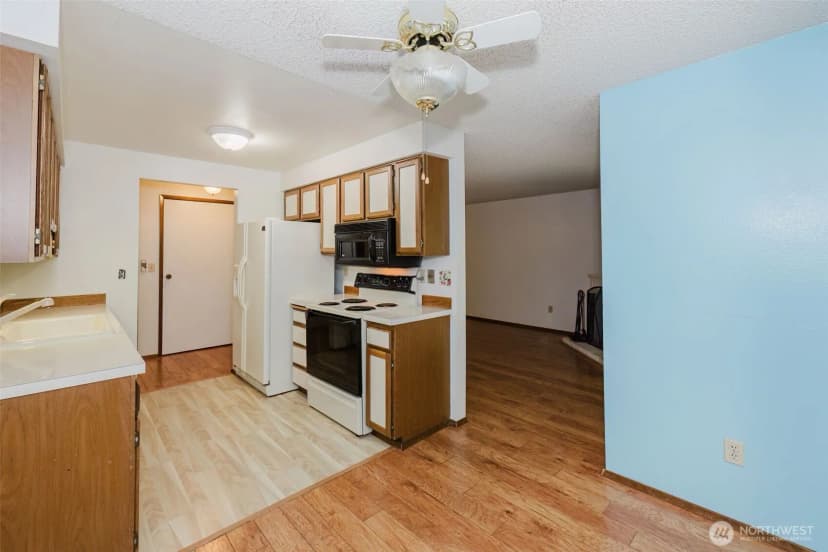 Property photo for 3580 Narrows View Lane Ne #103, Bremerton photo 6
