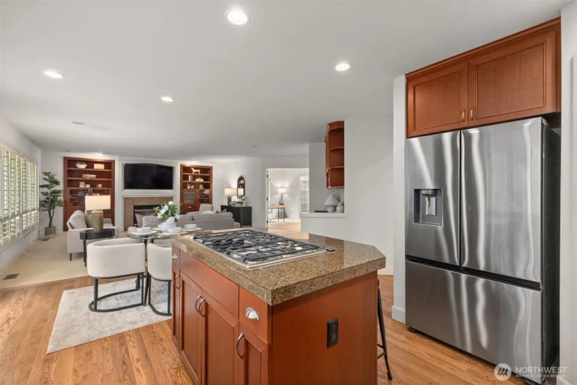Property photo for 1021 271st Avenue Se, Sammamish photo 13