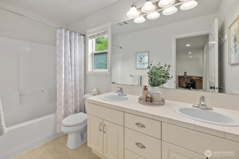 Property photo for 1021 271st Avenue Se, Sammamish photo 34