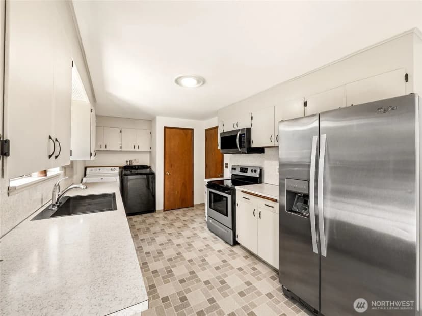 Property photo for 5030 79th Avenue Ct E, Fife photo 8