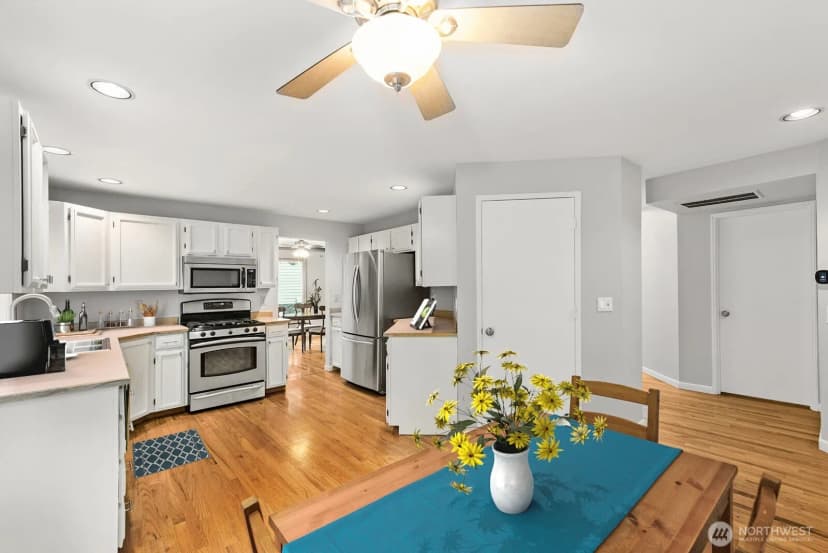 Property photo for 24417 Se 46th Street, Sammamish photo 14