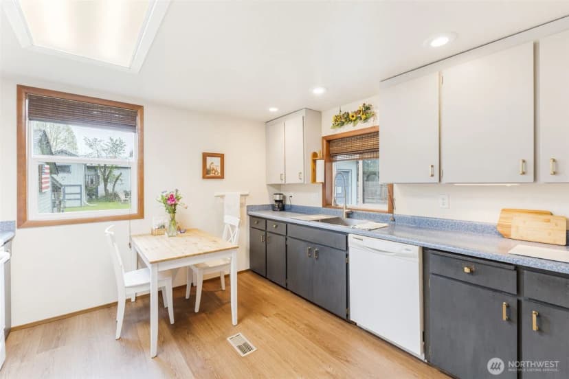 Property photo for 15120 Elm Street E, Sumner photo 9
