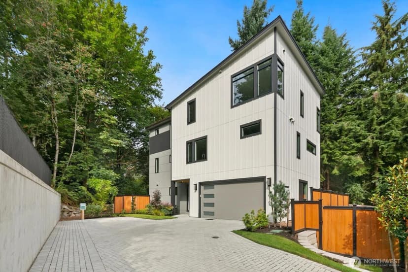 Property photo for 13016 Se 19th Court, Bellevue