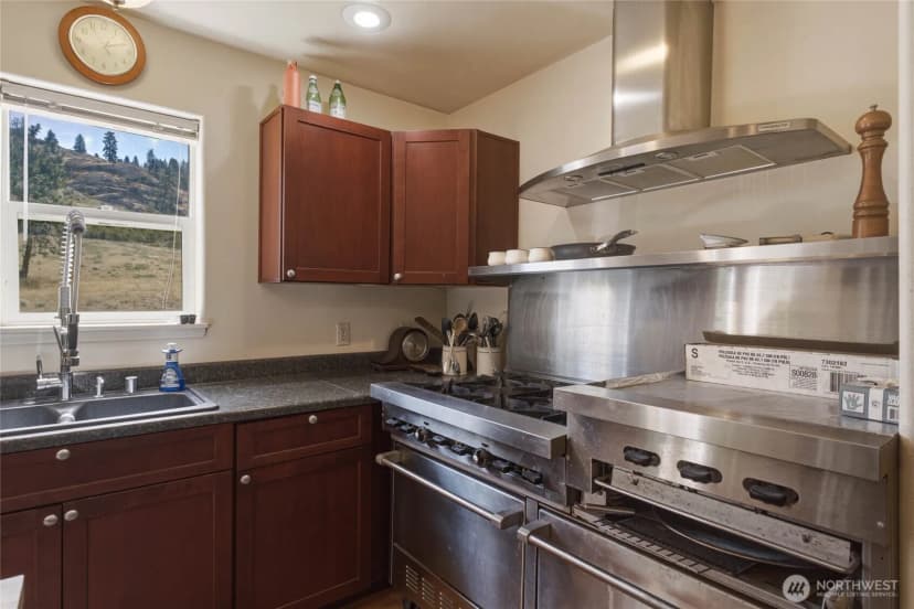 Property photo for 44 Crumbacher Road, Tonasket photo 9