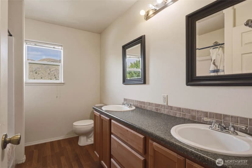Property photo for 44 Crumbacher Road, Tonasket photo 22