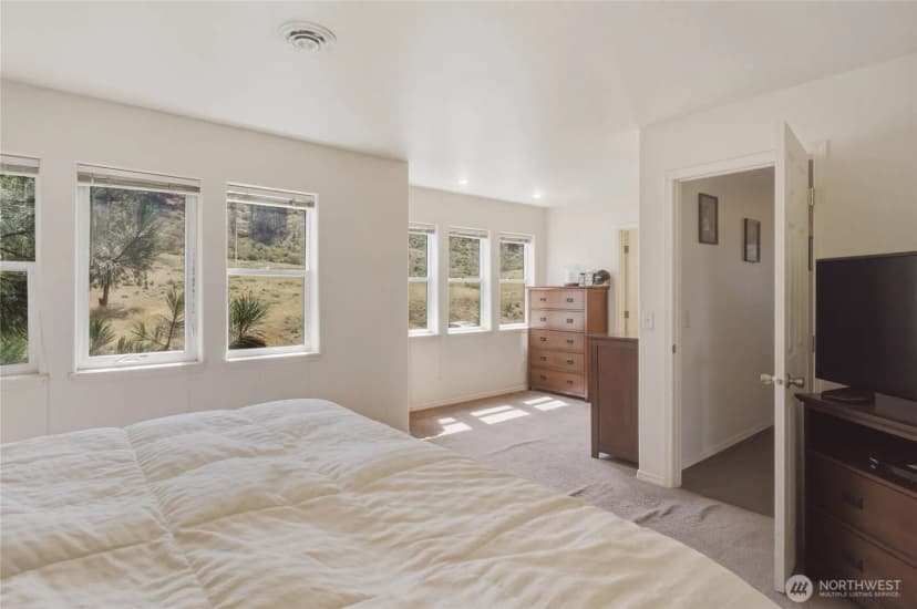 Property photo for 44 Crumbacher Road, Tonasket photo 18