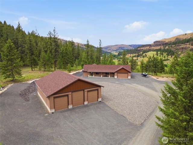 Property photo for 34947 Sharptail Lane, Davenport