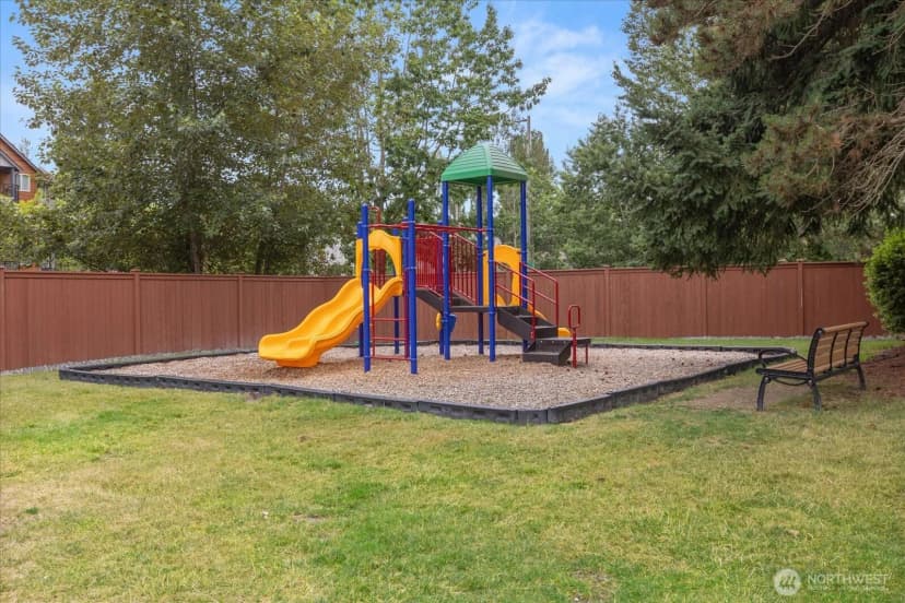 Property photo for 9003 158th Place Ne, Redmond photo 23