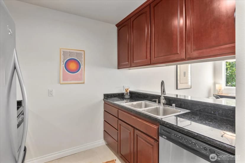 Property photo for 717 E Denny Way #3a, Seattle photo 9