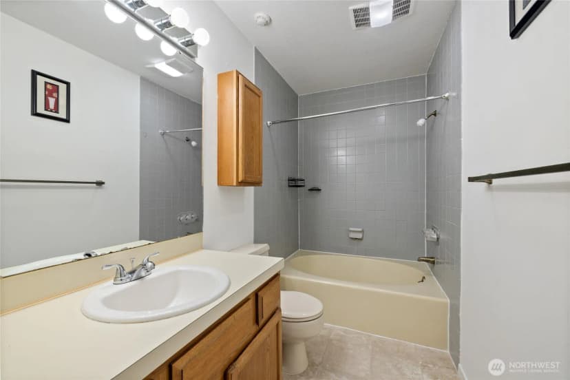 Property photo for 12840 Se 40th Court #c5, Bellevue photo 20