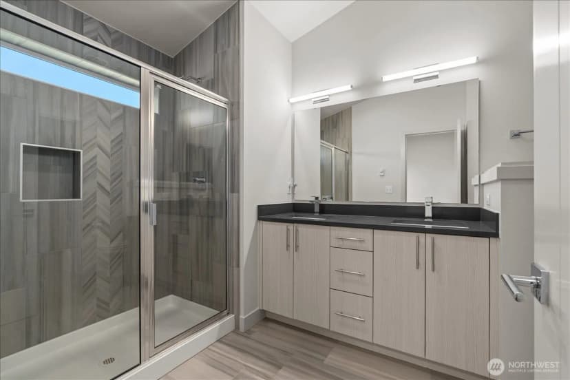 Property photo for 17905 35th Avenue Se #b4, Bothell photo 14