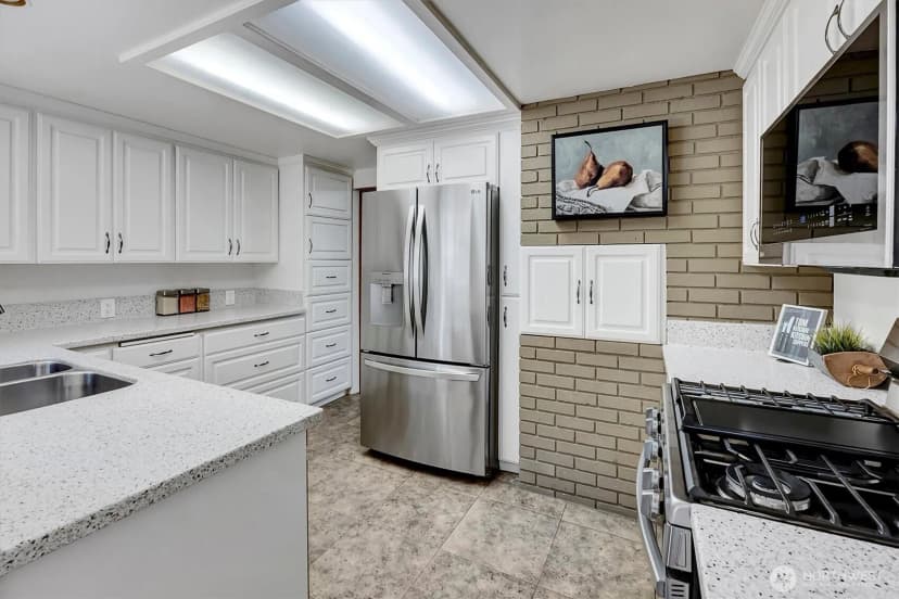 Property photo for 1925 Sw 167th Street, Burien photo 13