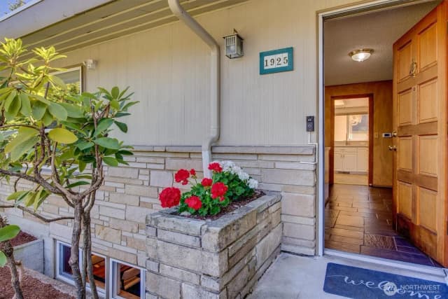 Property photo for 1925 Sw 167th Street, Burien photo 3